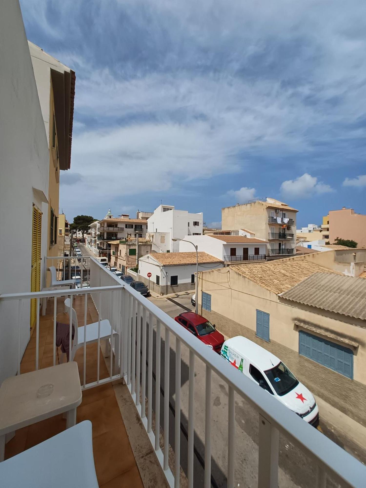 Hostal Cala Ratjada エクステリア 写真