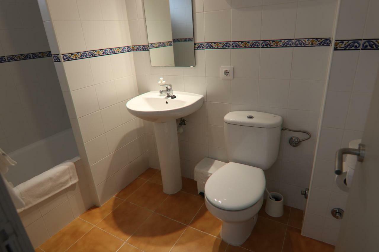 Hostal Cala Ratjada エクステリア 写真