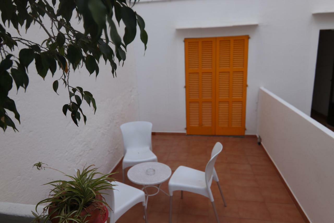 Hostal Cala Ratjada エクステリア 写真