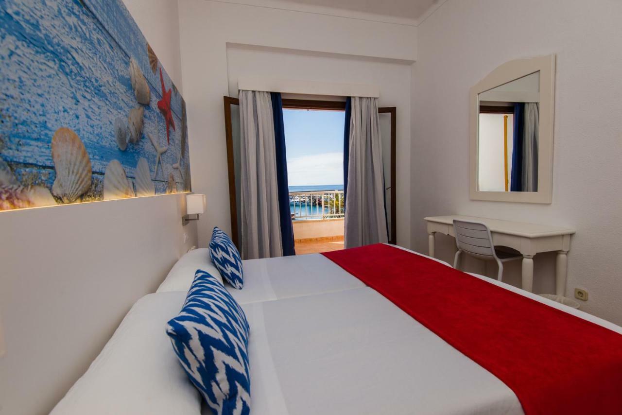 Hostal Cala Ratjada エクステリア 写真